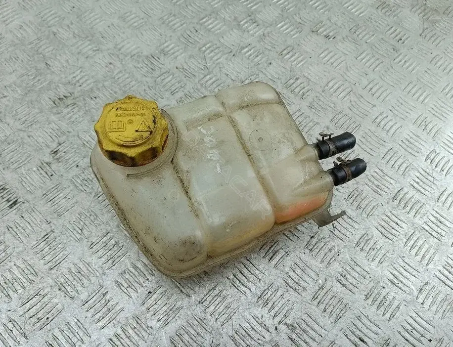Расширительный бачок 98AB8K218BH