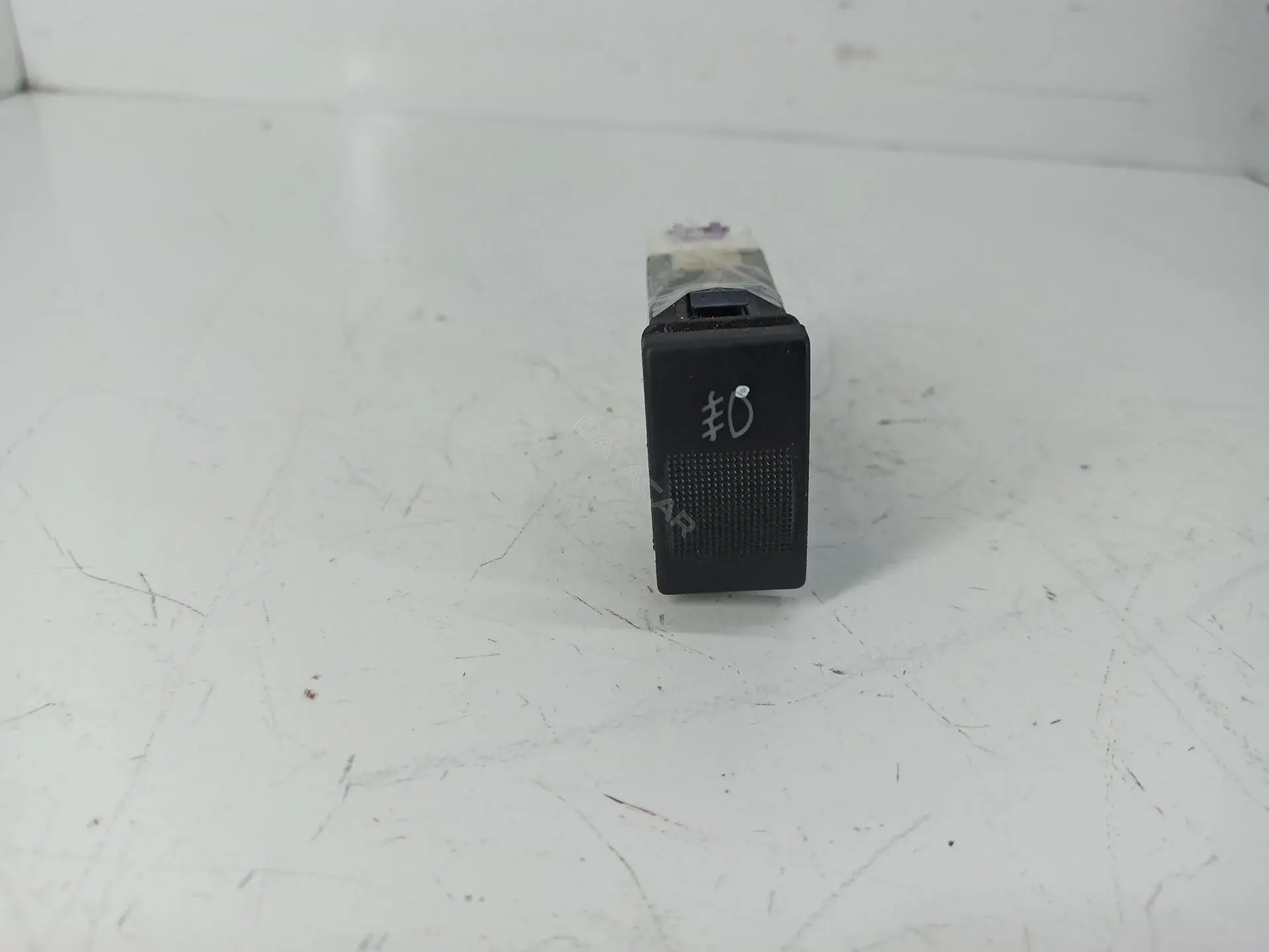 Кнопка противотуманных фар 4D0941535