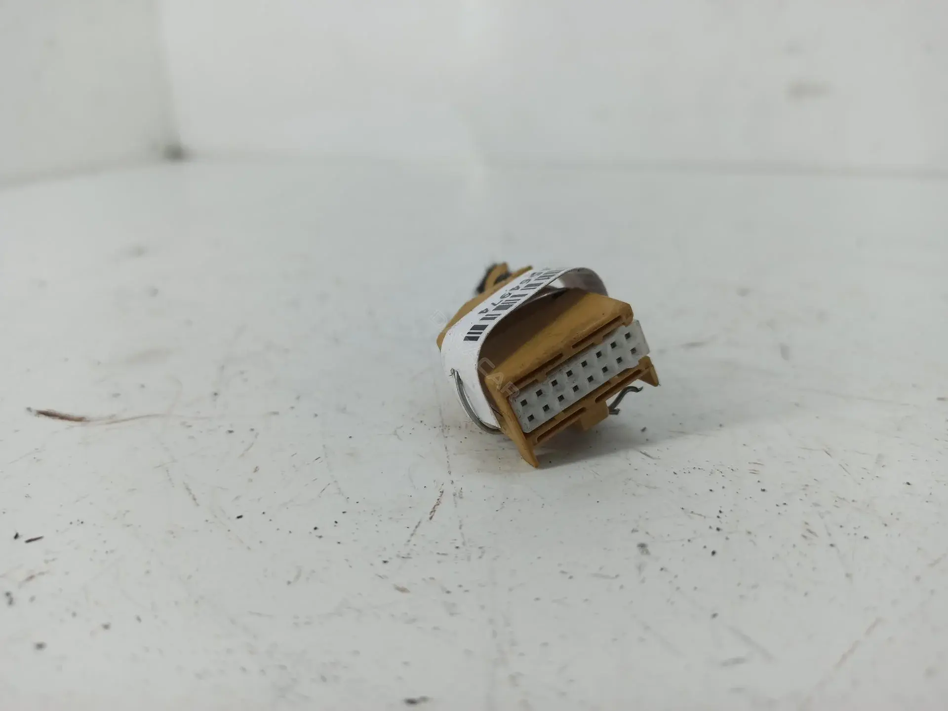 Разъем (фишка) проводки 4A0971883A