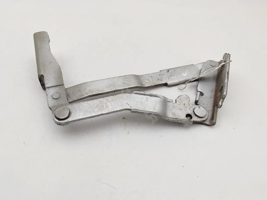Петля капота 72408D
