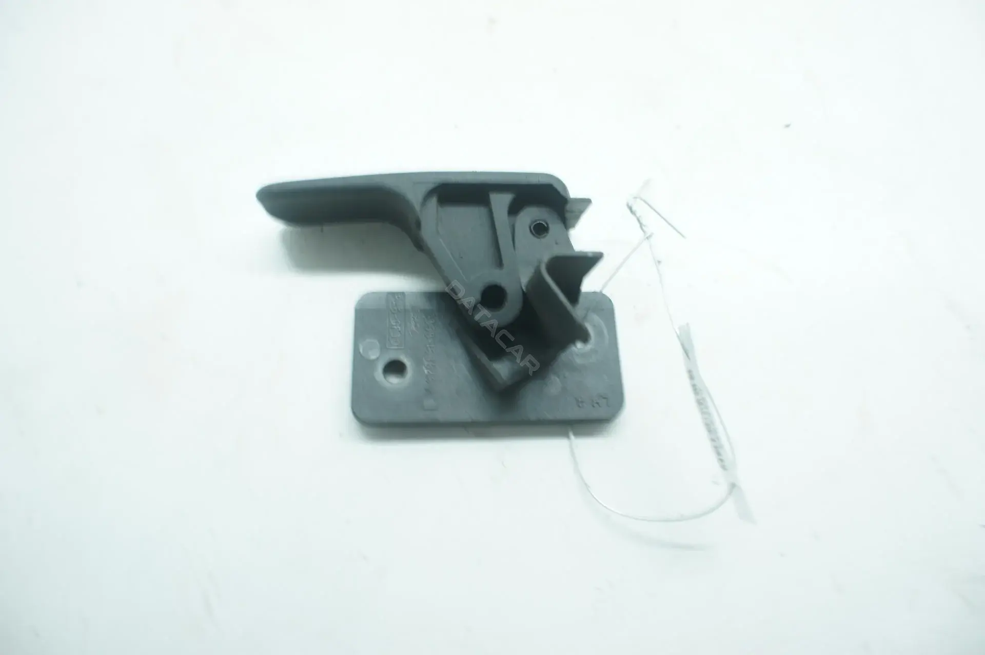 Ручка открывания капота 93BB16B626AE