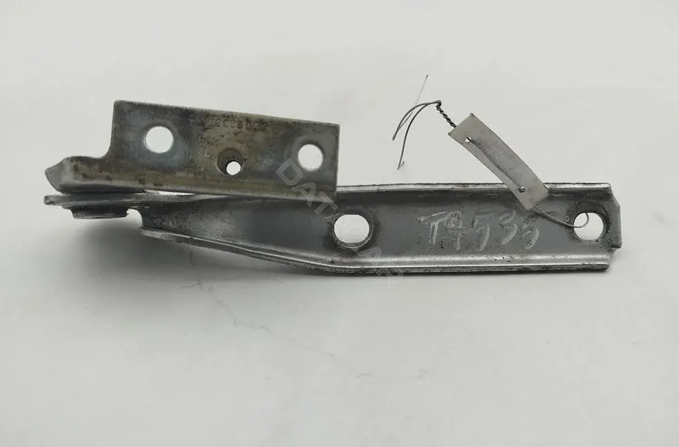 Петля капота 3B0823302A
