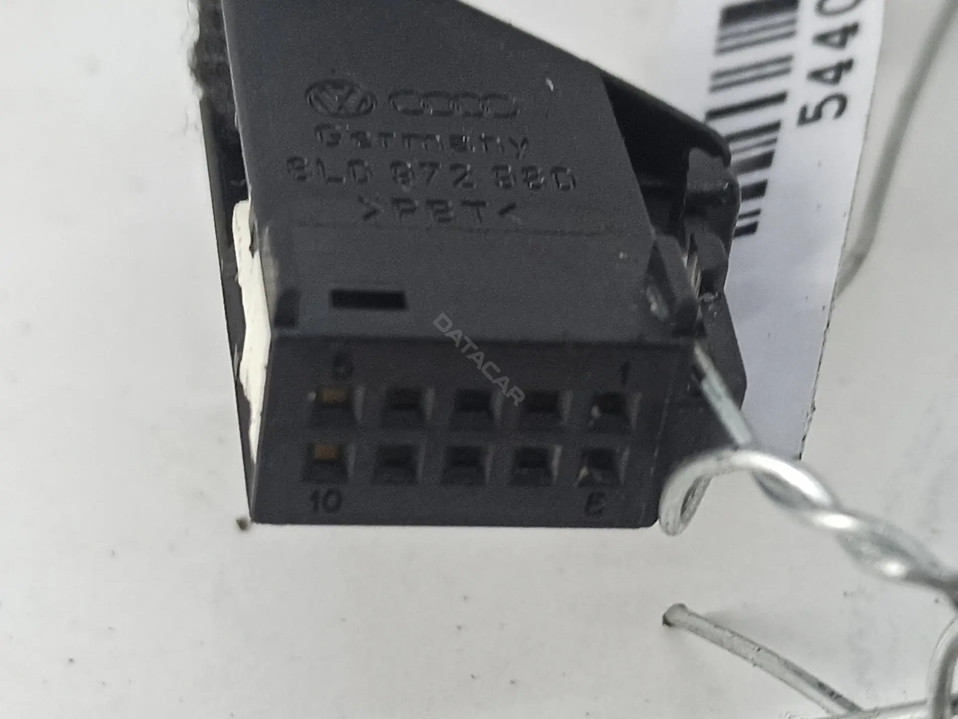 Разъем (фишка) проводки 8L0972980