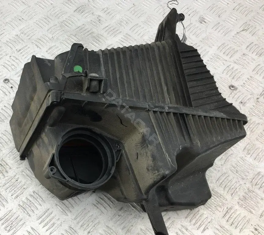 Корпус воздушного фильтра 8200545280