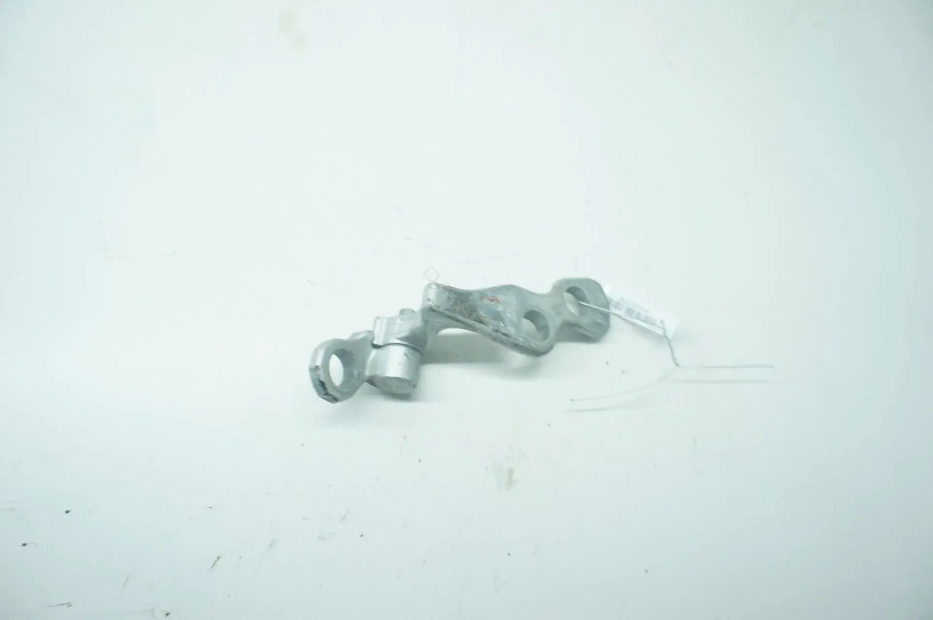 Петля двери 3M51R22800AEB