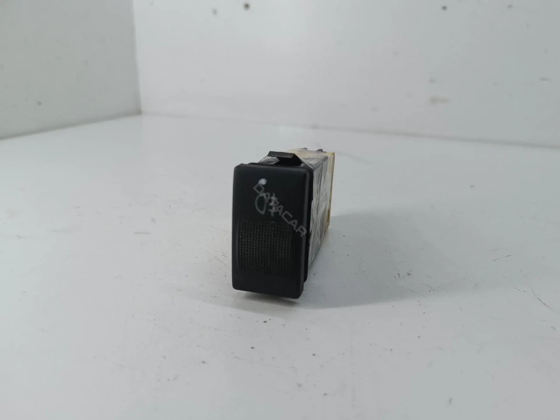 Кнопка противотуманных фар 4D0941563