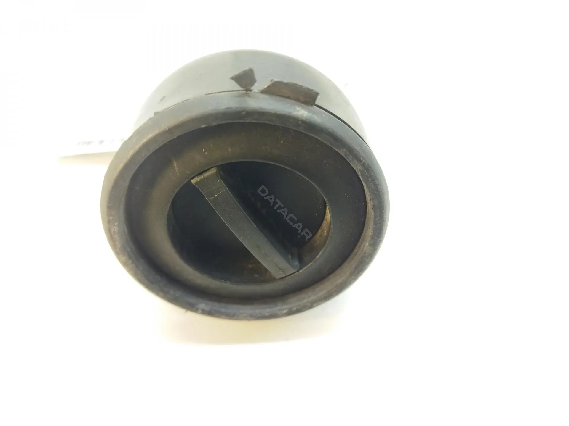 Заливная горловина 67R-013868