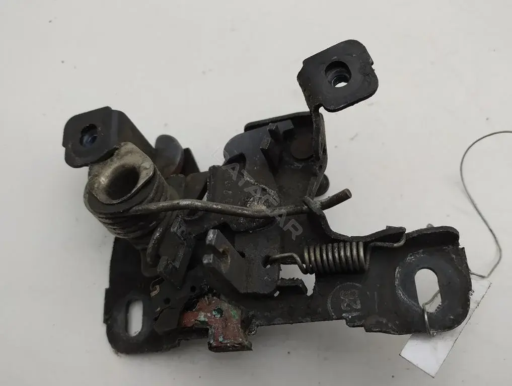 Замок капота 4B0823509