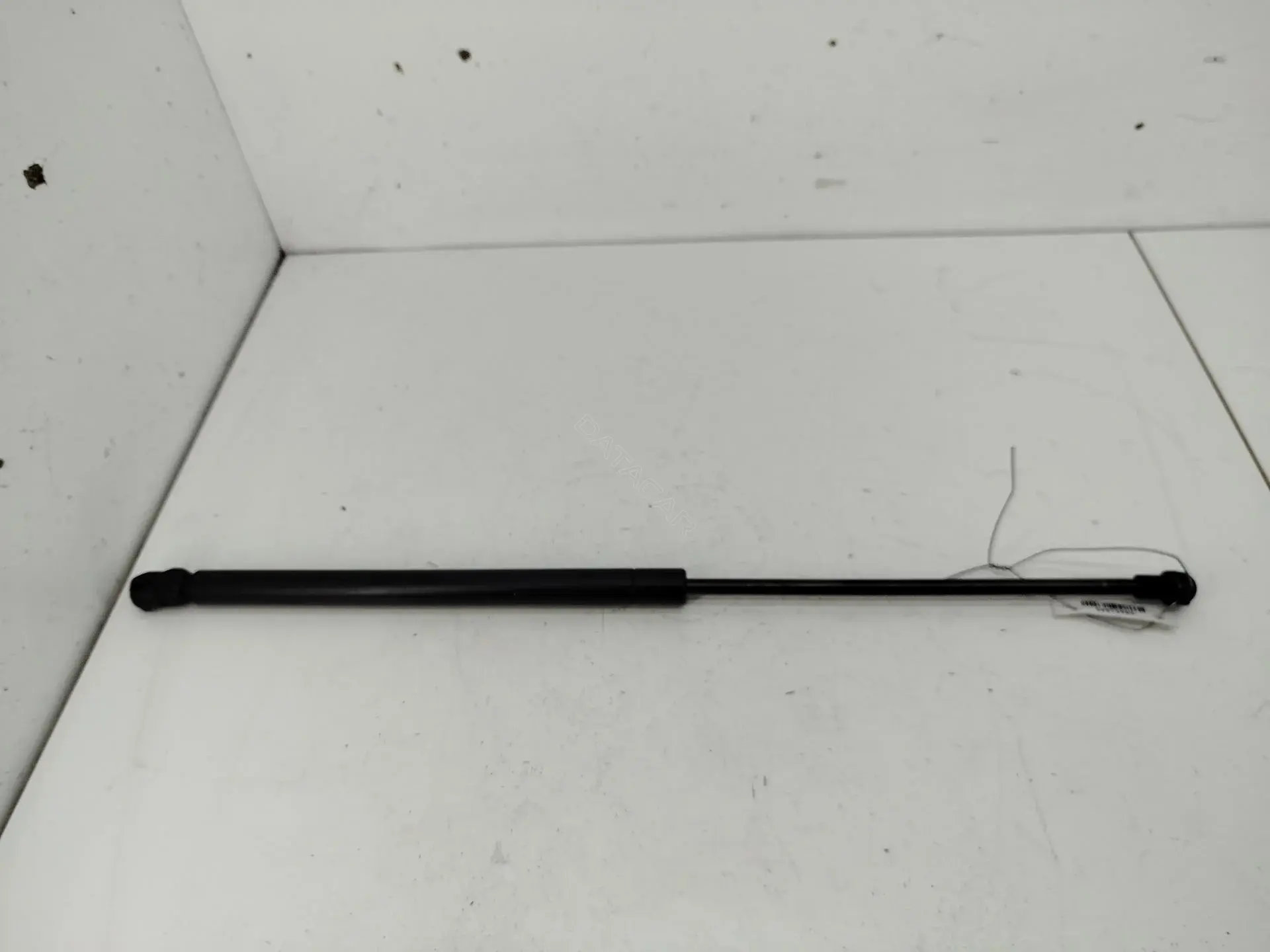 Амортизатор крышки багажника, капота, заднего стекла 8L0823359