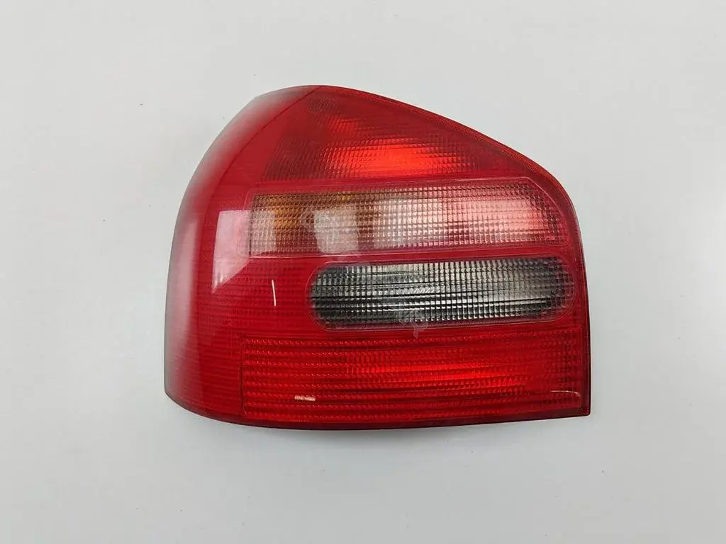 Задние фонари 8LU945095A