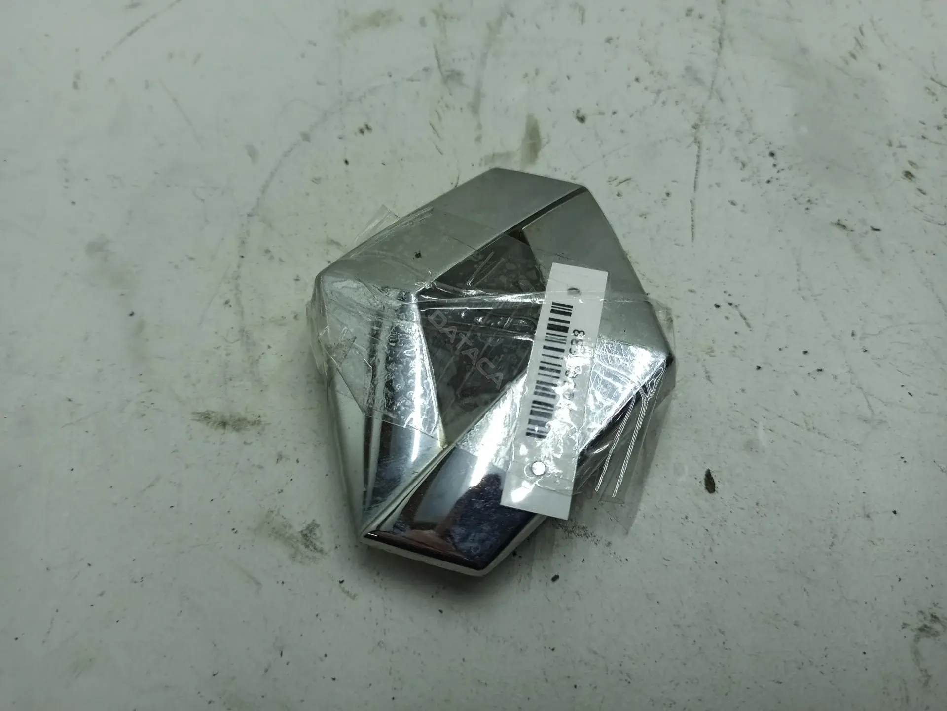 Эмблема 8200145816