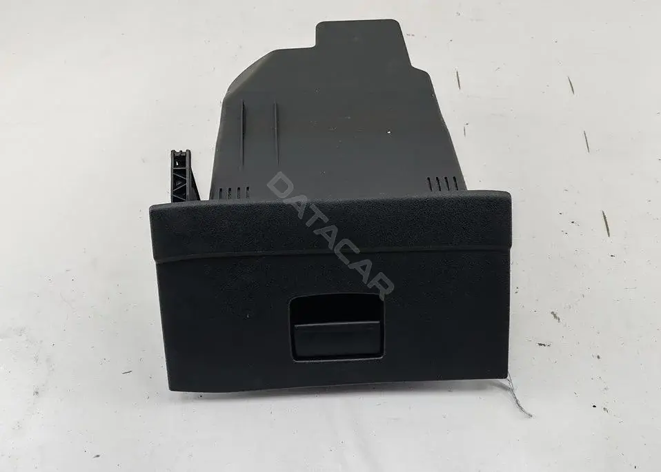 Бардачок 7S71-AD6010