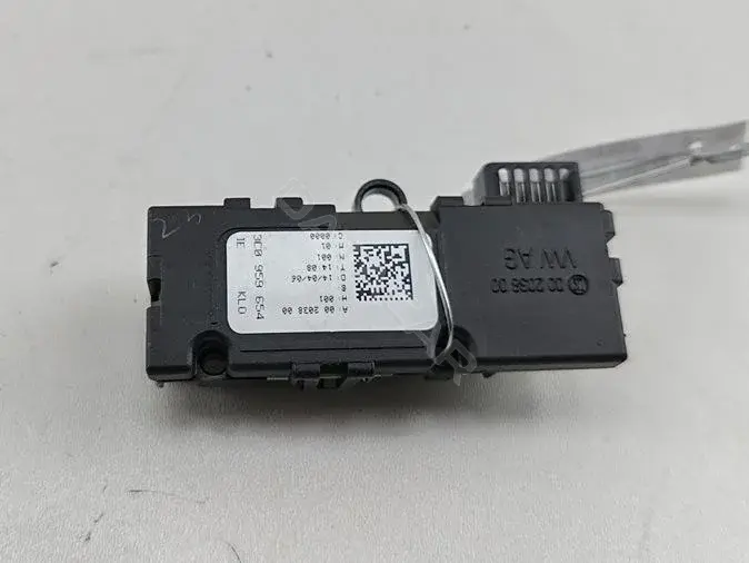 Датчик угла поворота 3C0959654IE