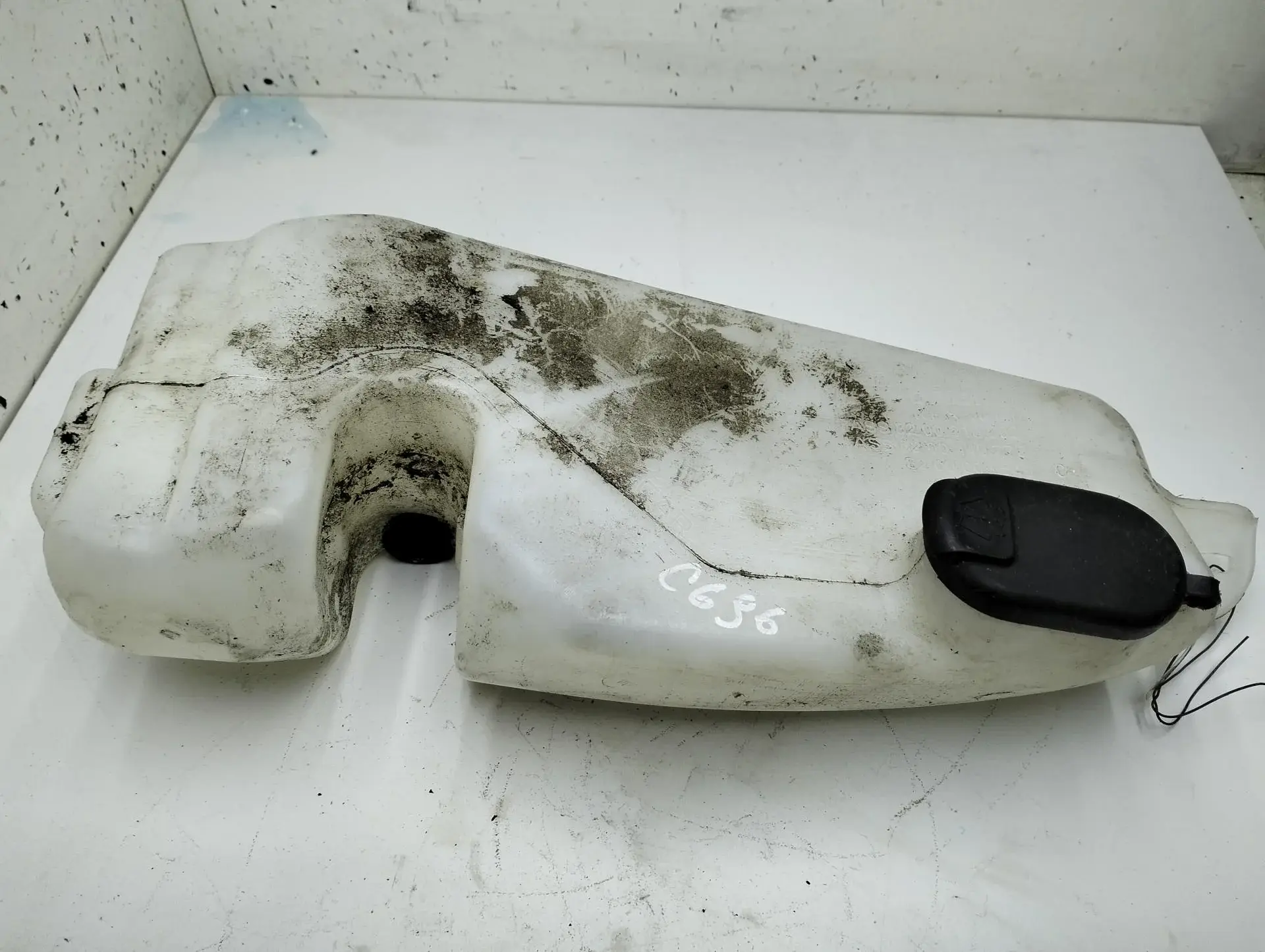 Бачок омывателя 8200210002.8200440772