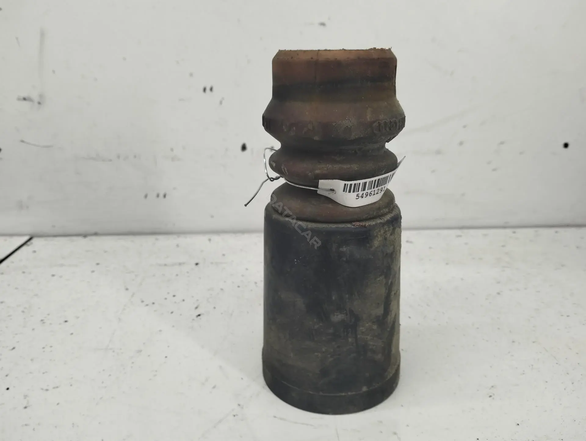 Пыльник амортизатора 8D0412131F