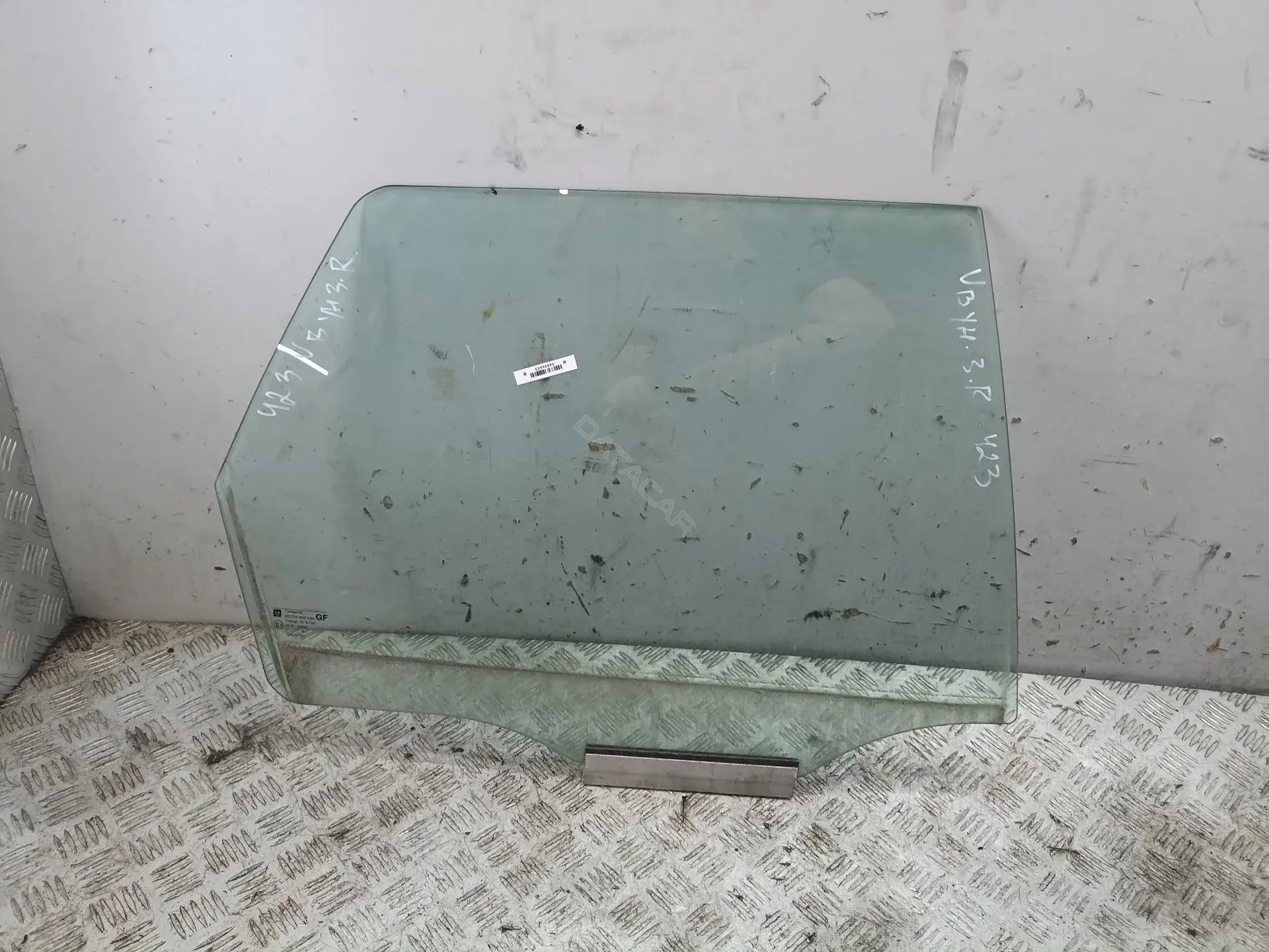 Стекло двери 54666423