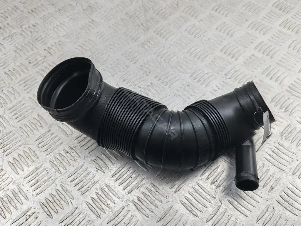Патрубок интеркулера 3C0129654P