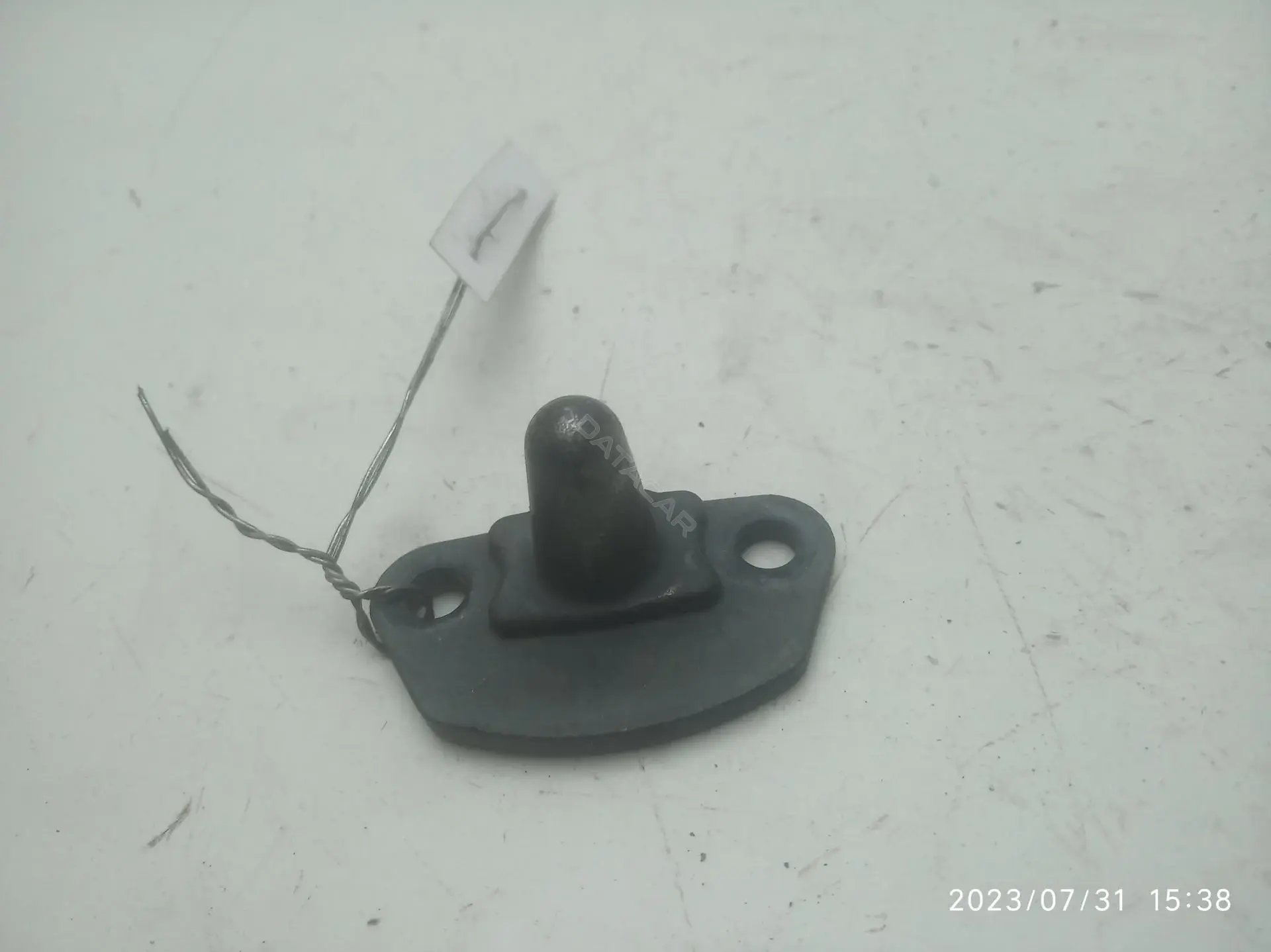 Ответная часть (скоба) замка двери 352408d