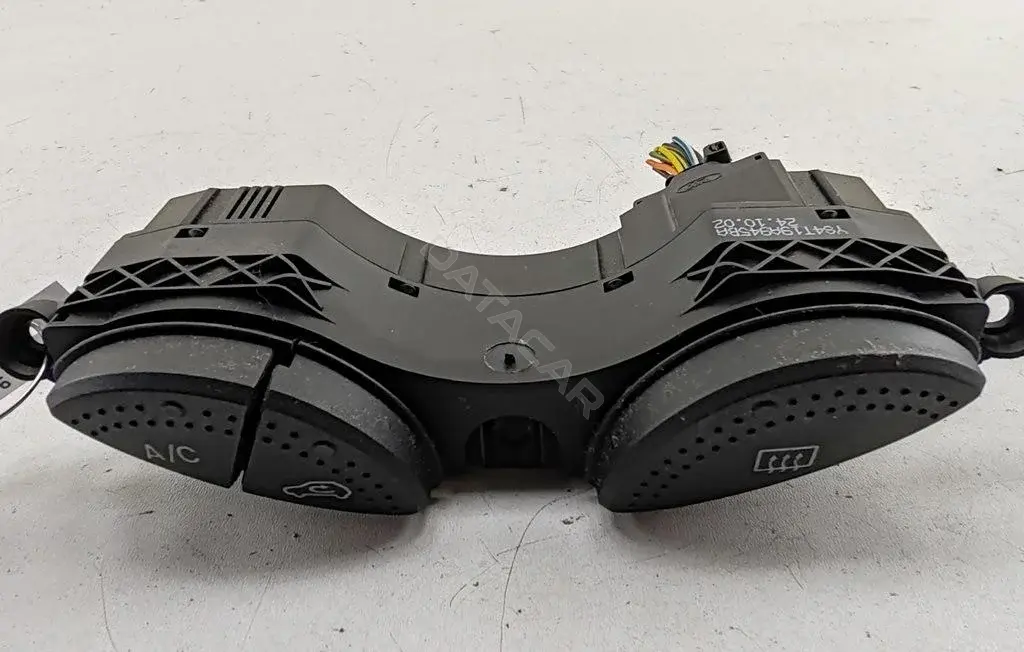 Кнопка кондиционера YS4T19A945BA