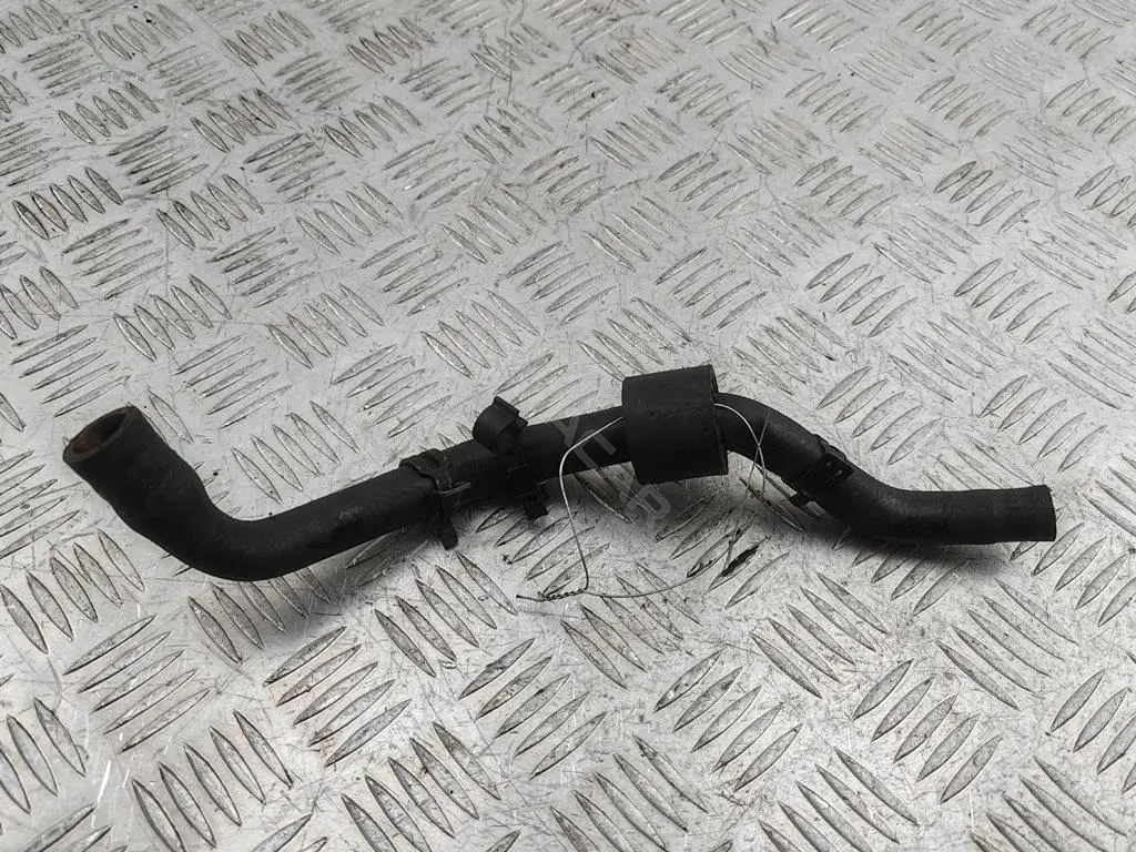 Патрубки системы охлаждения 7L6121058D