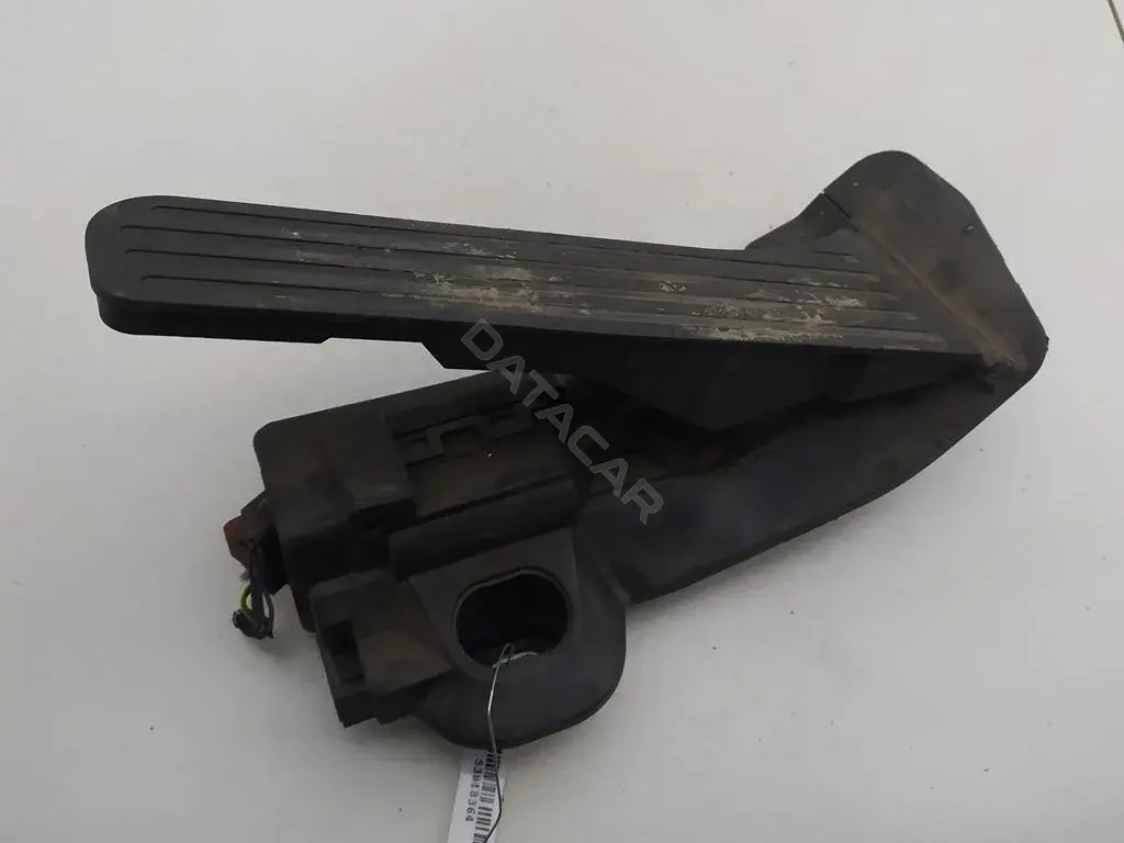 Педаль газа 1K2723503T