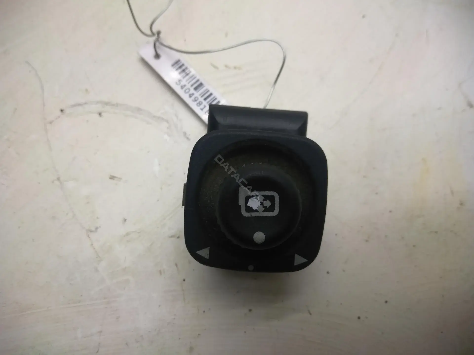 Джойстик регулировки зеркал YL8414B003BAW
