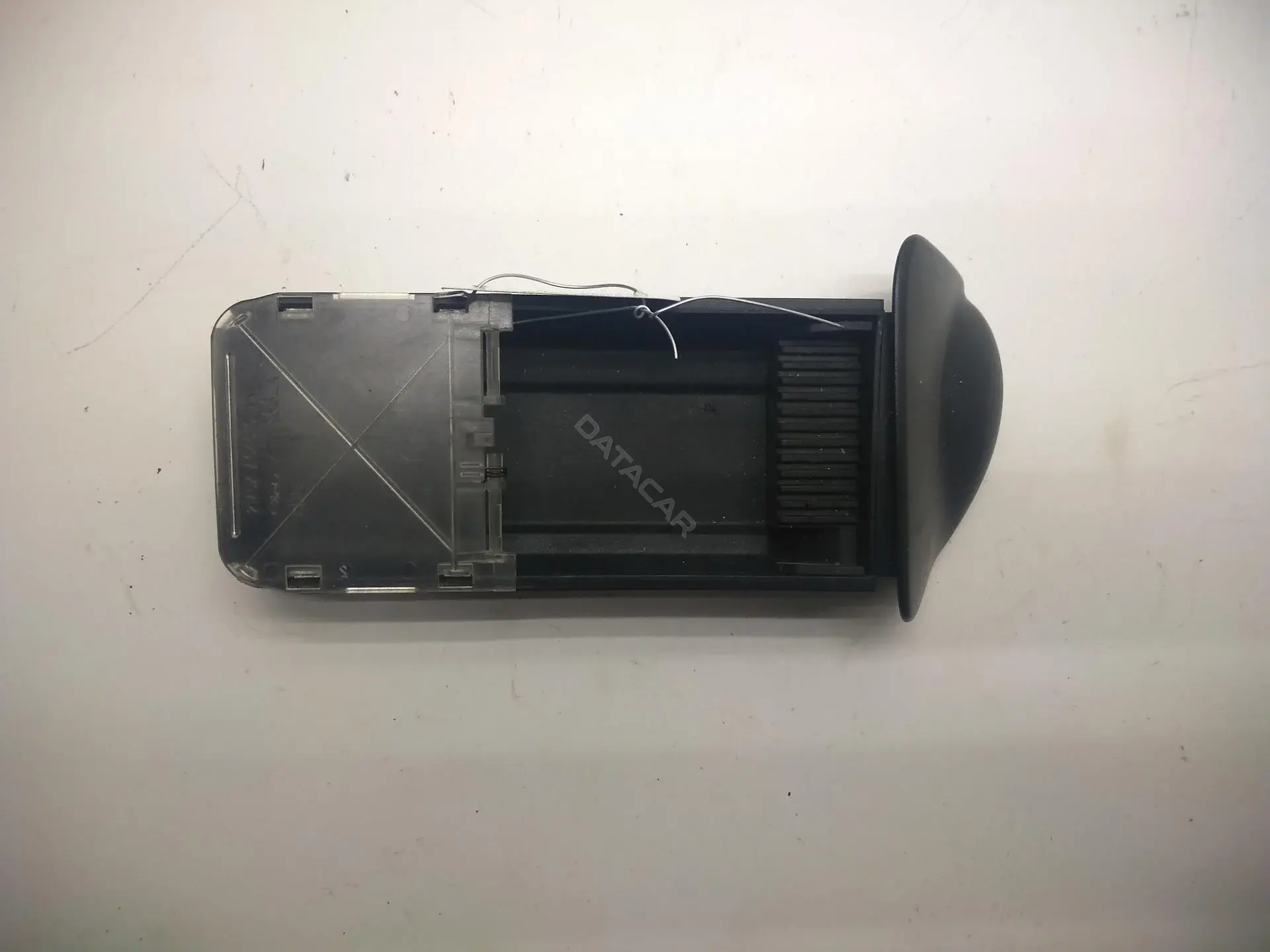 Пепельница 98AB15000CCW
