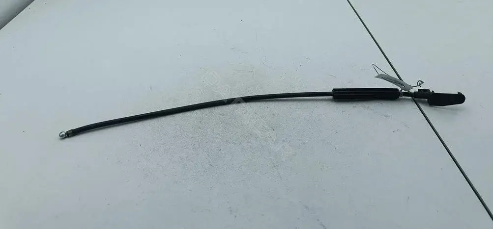 Трос капота 1T1823531