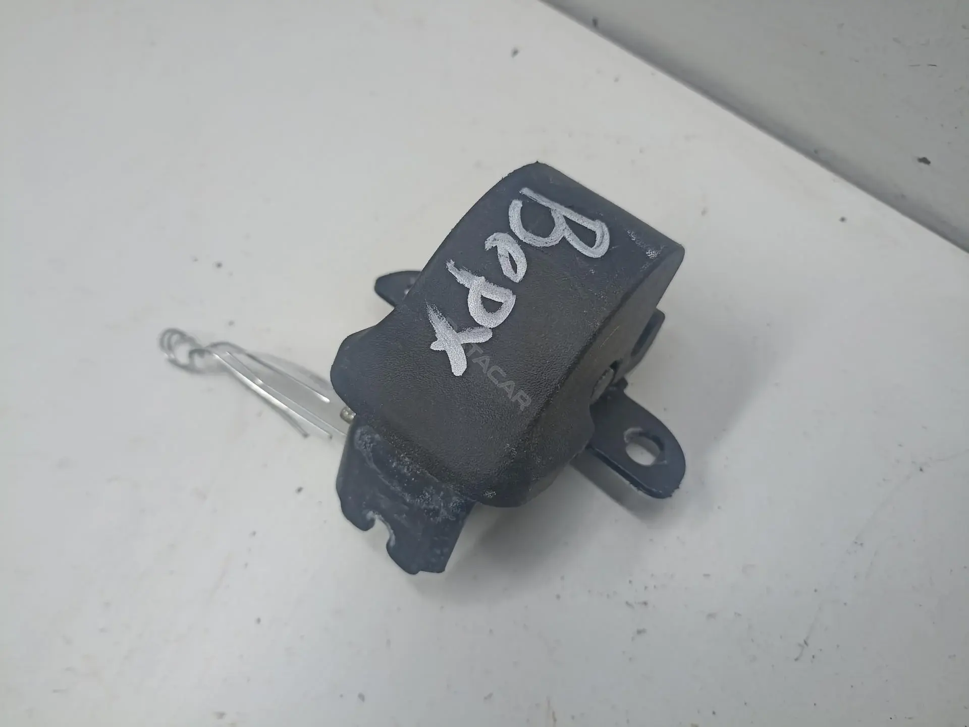 Замок двери 09186838