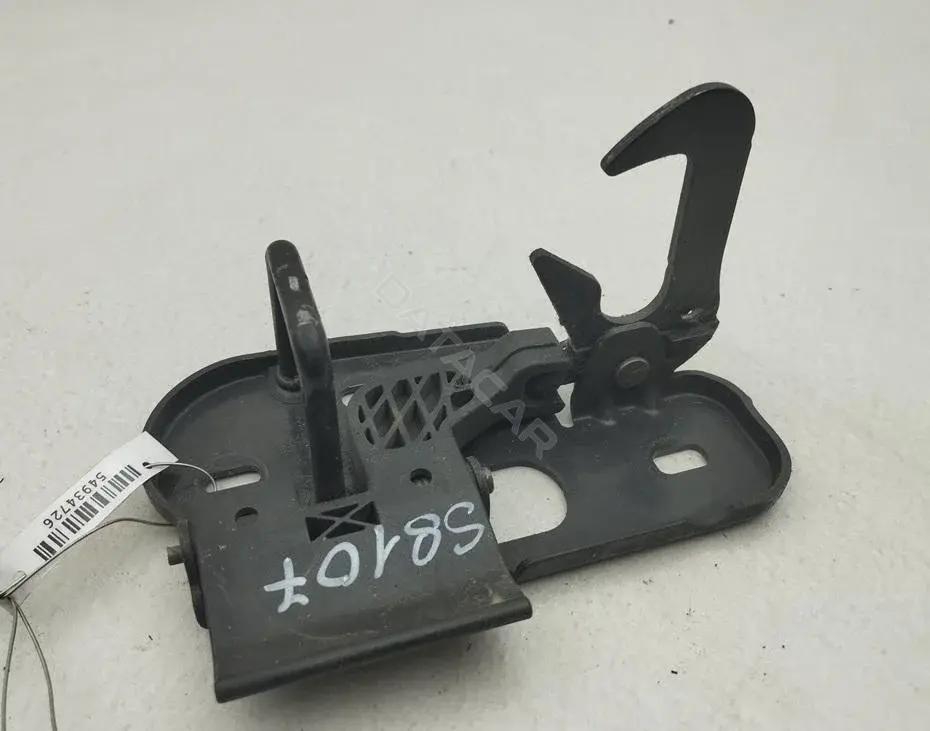 Ответная часть (скоба) замка двери 1T0823480A