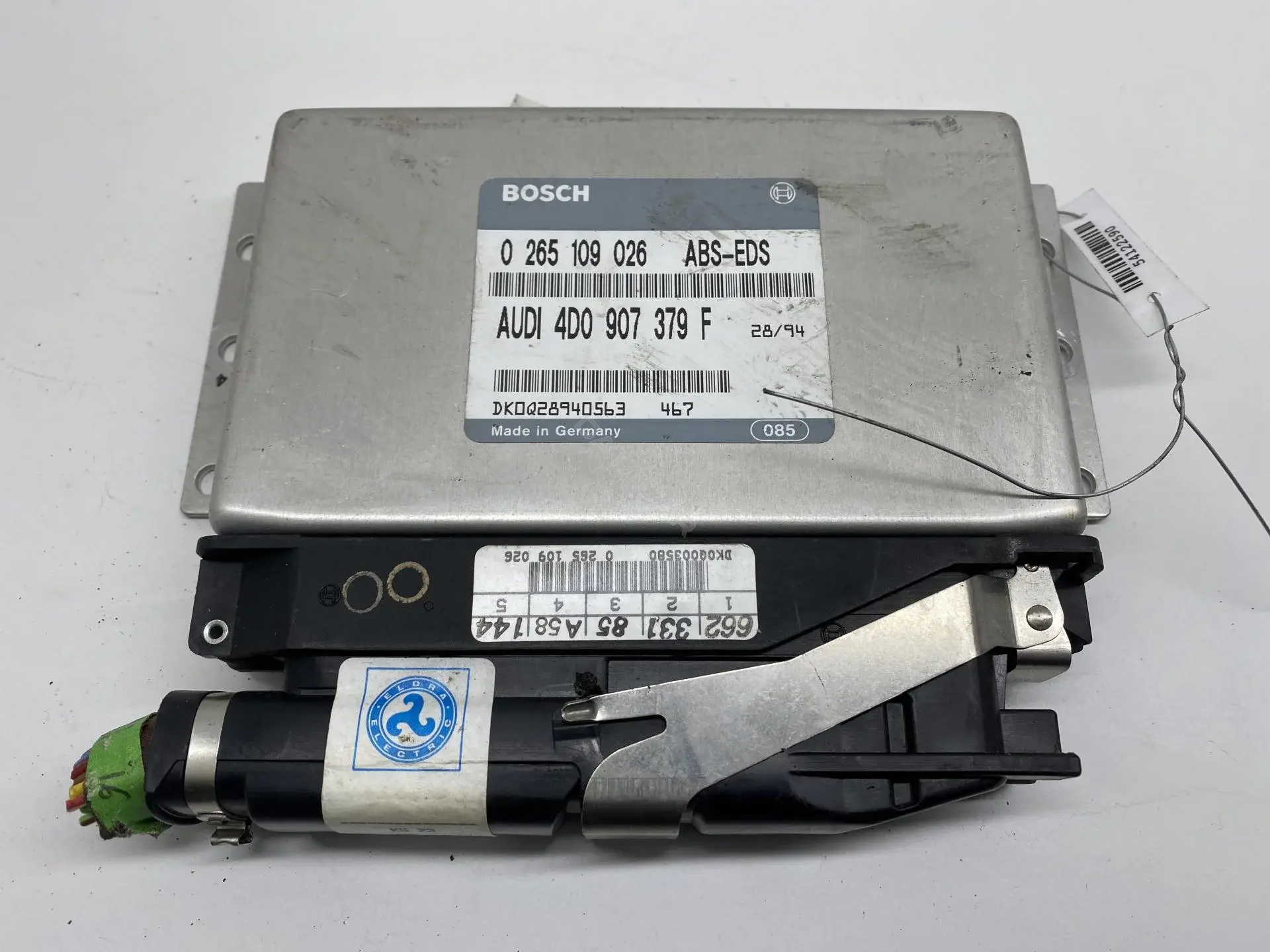 Блок управления АБС 4D0907379F