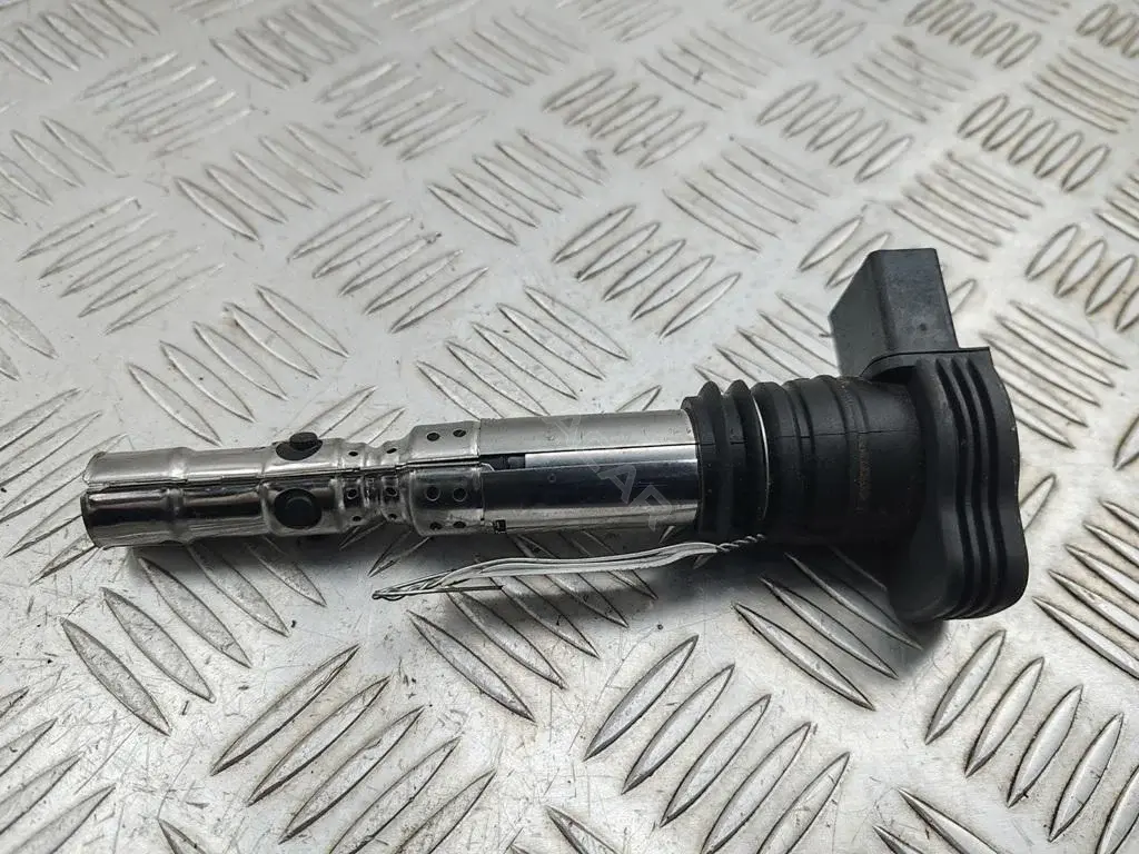 Катушка зажигания 06A905115D