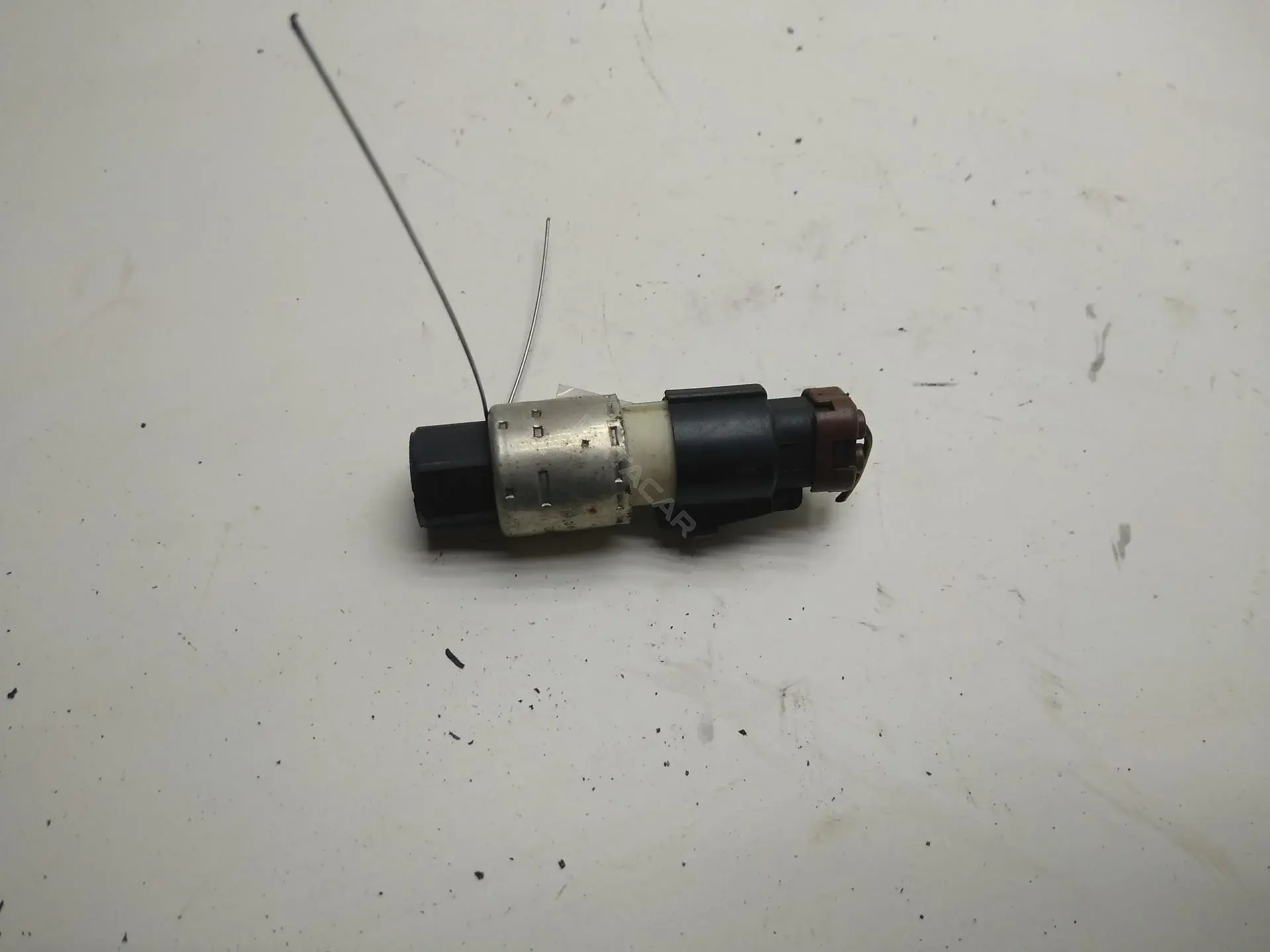 Датчик давления кондиционера 95BW19E561AA