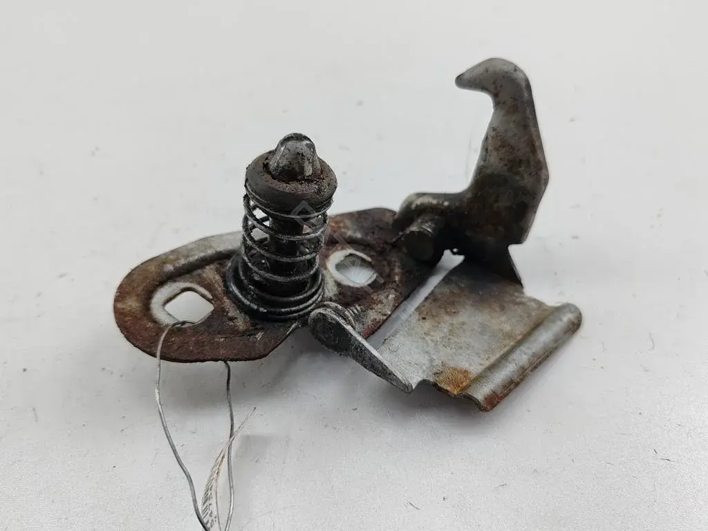Замок капота 8130865