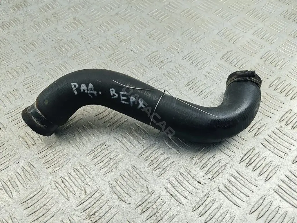 Патрубки системы охлаждения MR126063