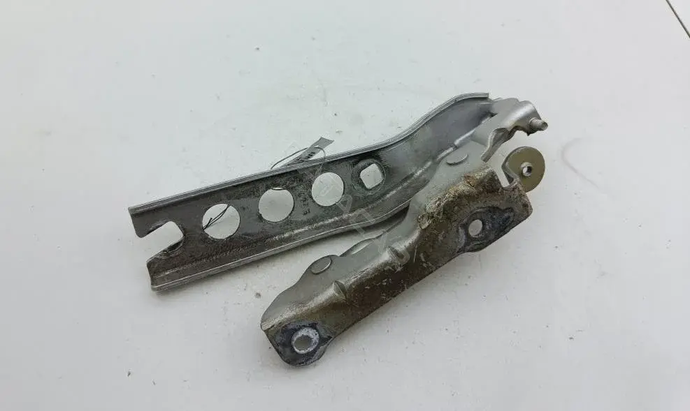 Петля капота 1Z0823302C