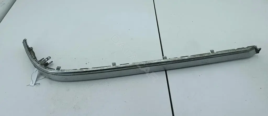 Накладка бампера 7005905