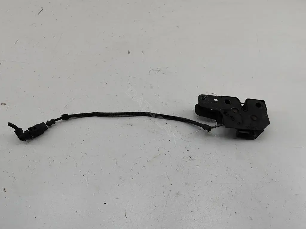 Замок капота 1T0823509A