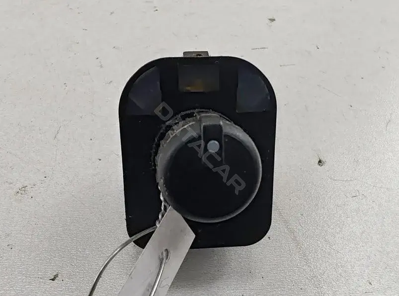 Джойстик регулировки зеркал 8E0959565