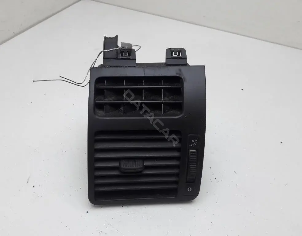 Дефлектор обдува салона 1t0819703a