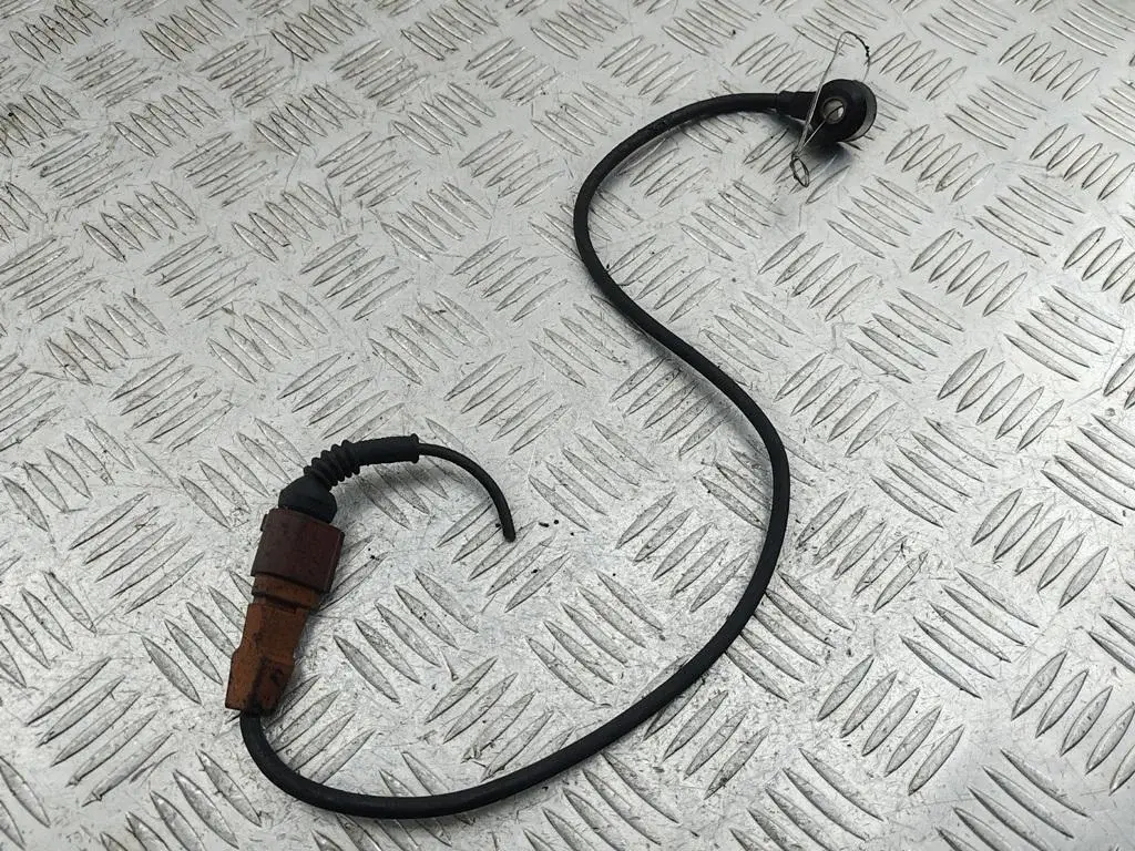 Датчик детонации 06B905377A