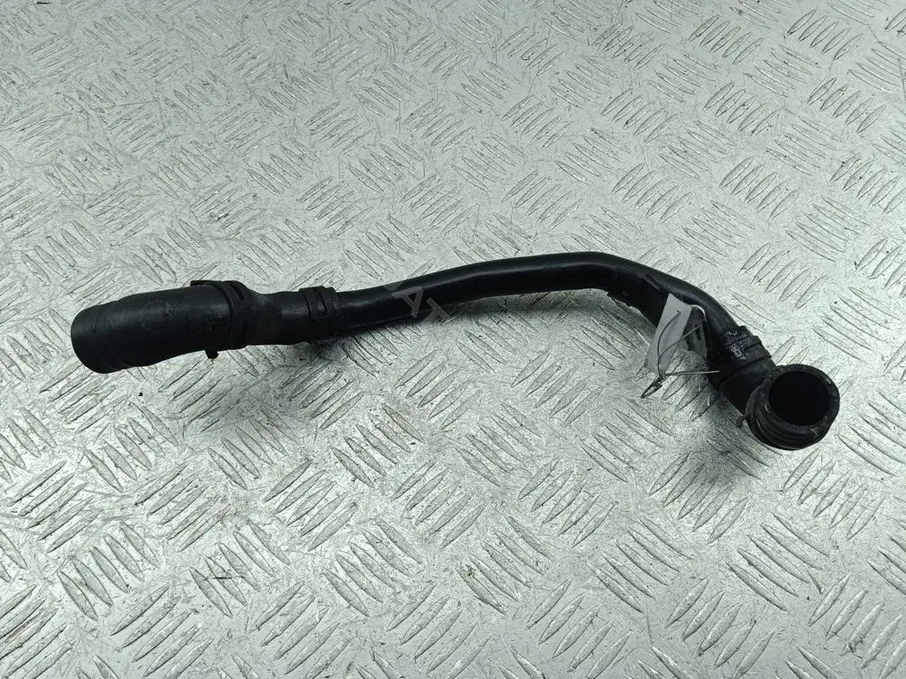 Патрубки системы охлаждения 03L122157K