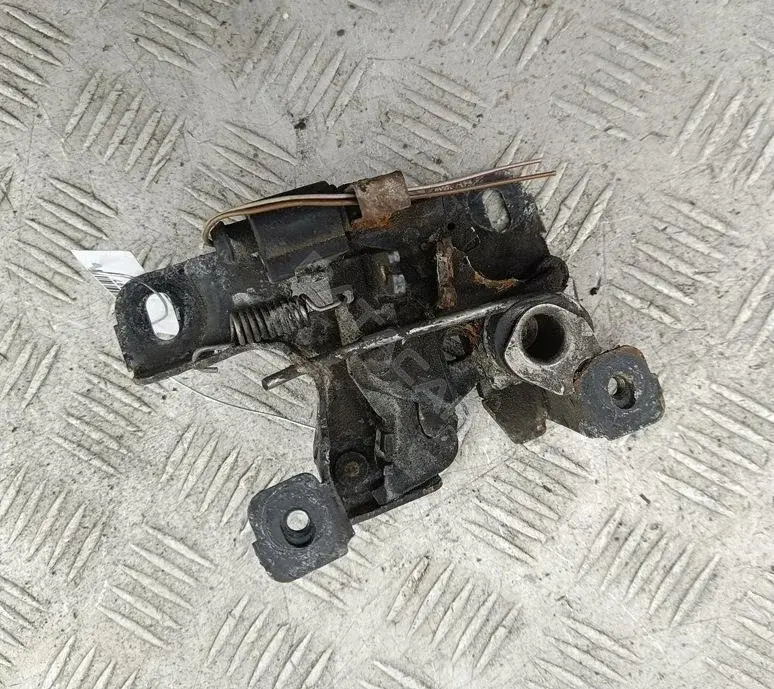 Замок капота 8l0928709e