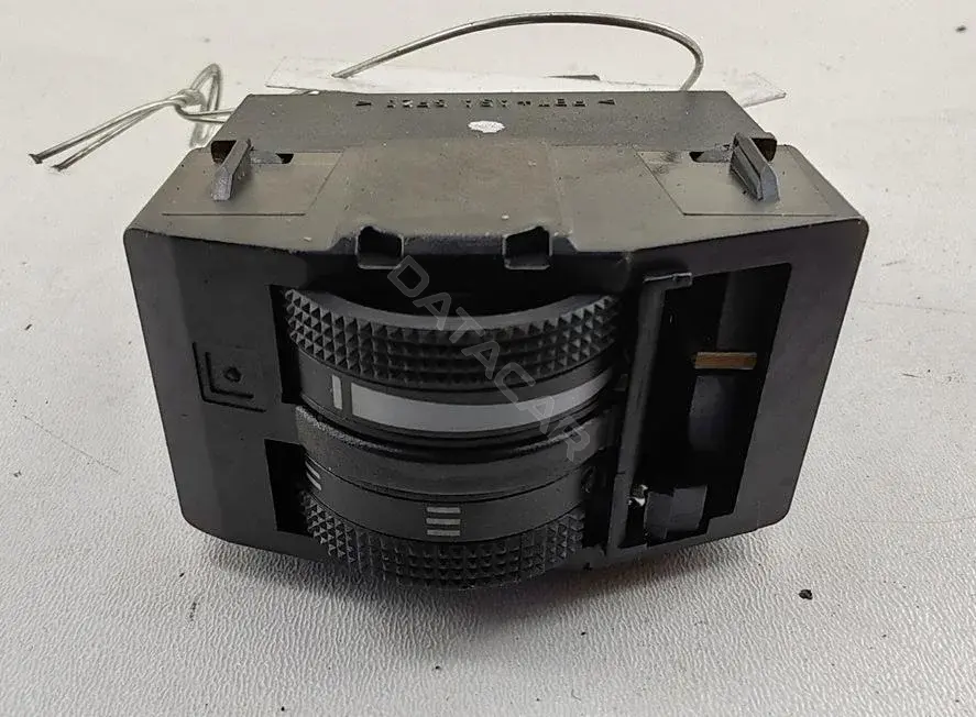 Кнопка корректора фар 4B0919094