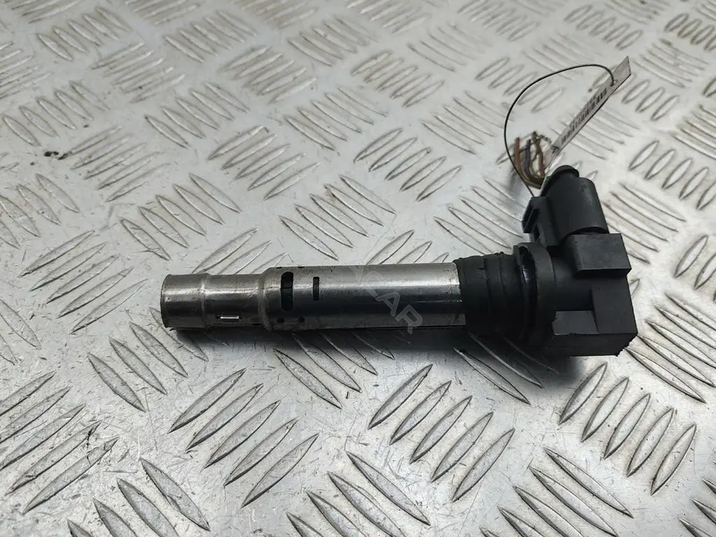 Катушка зажигания 036905715E