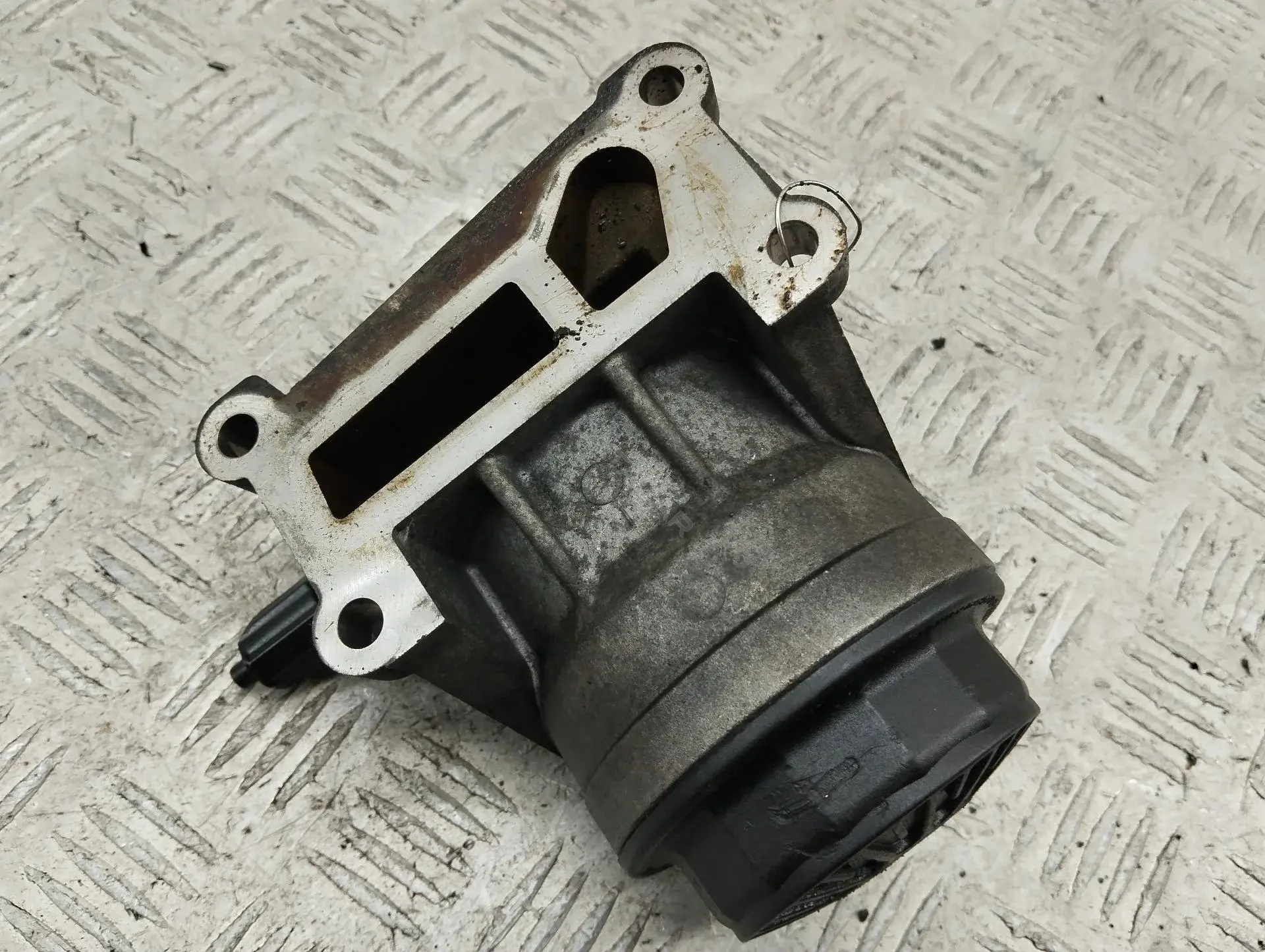 Корпус масляного фильтра 1S7G6884BD