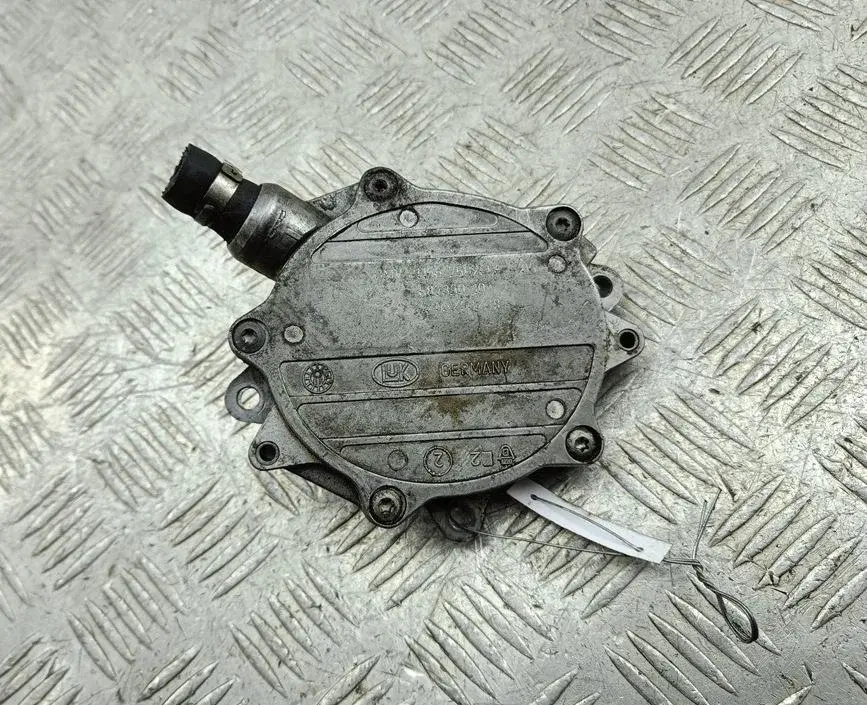 Вакуумный насос 7502656