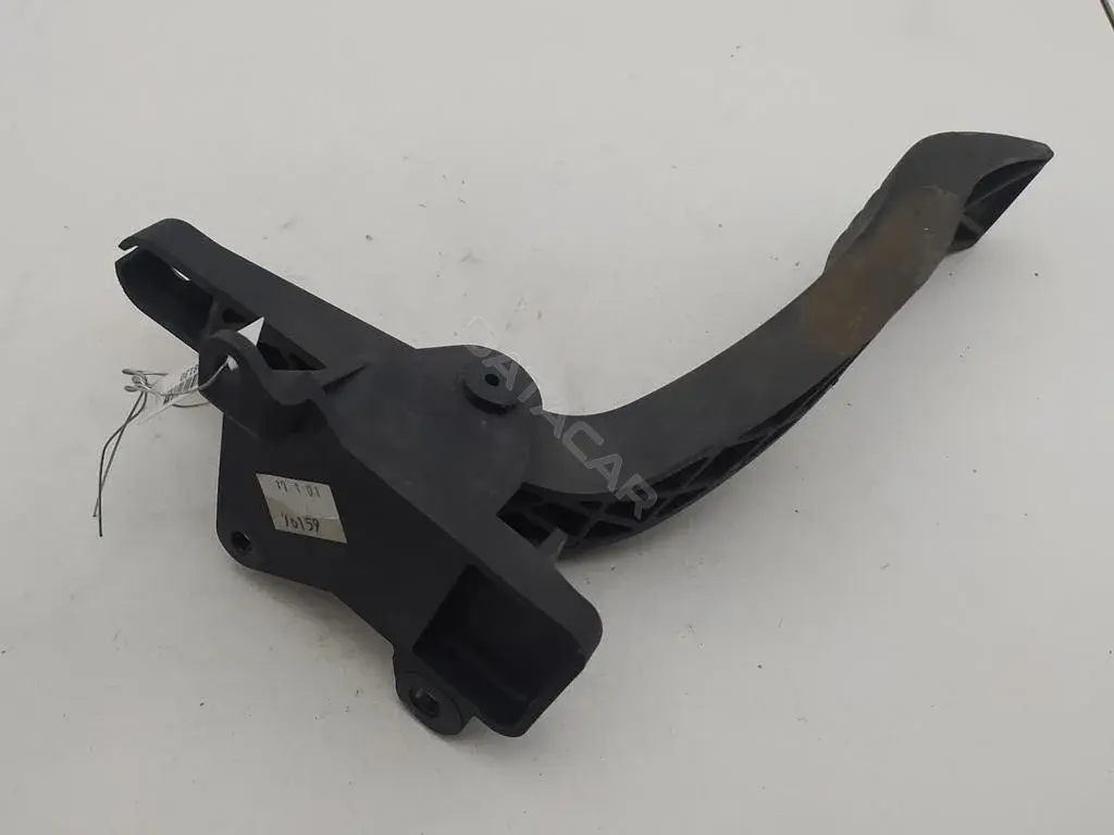 Педаль газа 98AB9P732AE