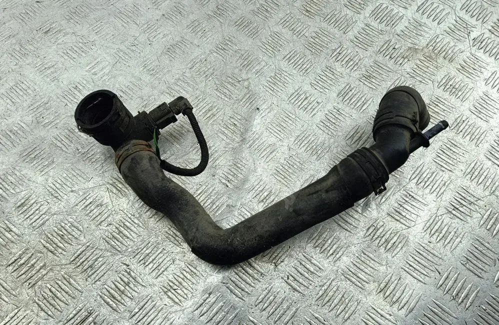 Патрубки системы охлаждения 1J0121087B