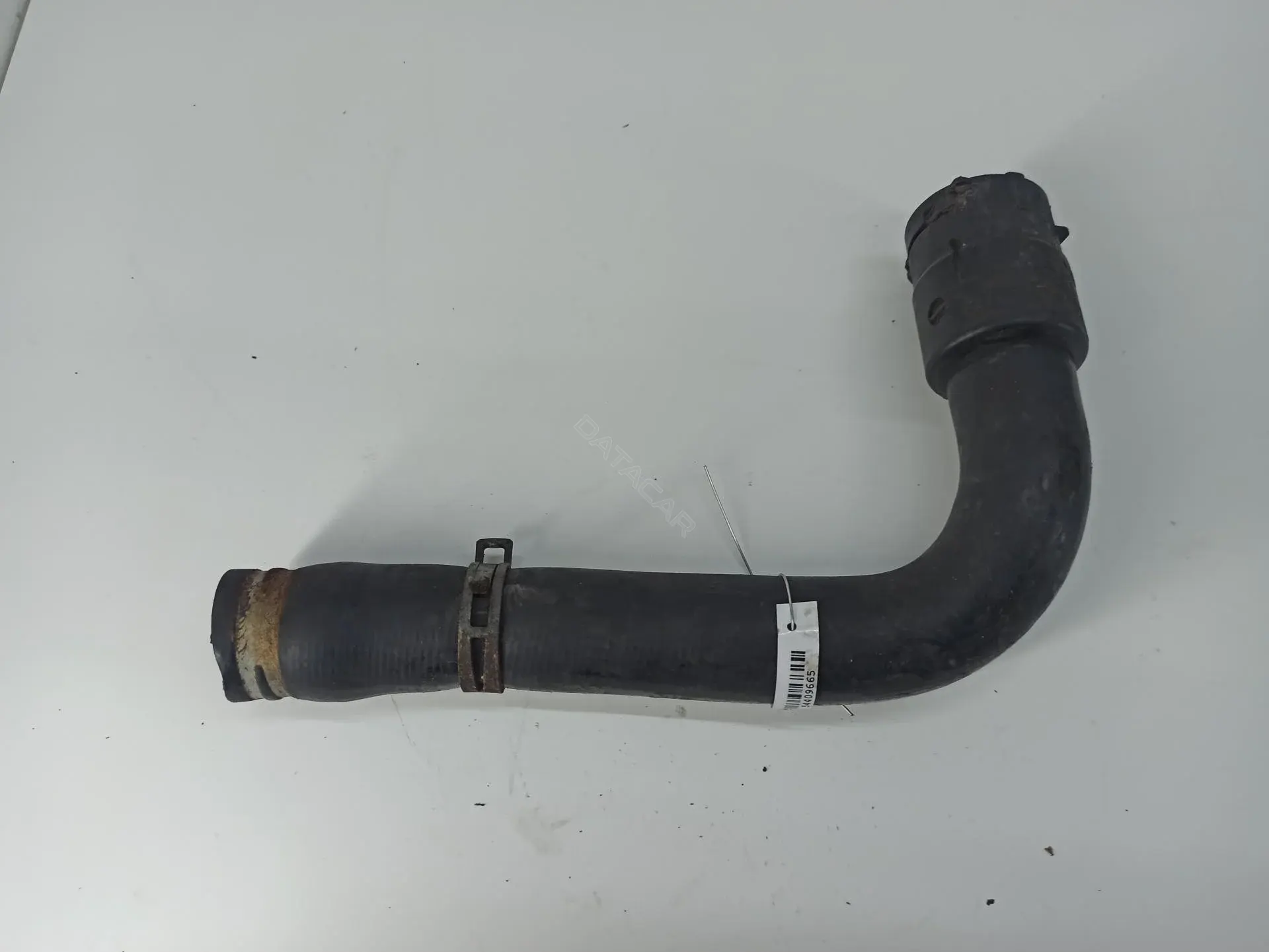 Патрубки системы охлаждения 8D0121101K